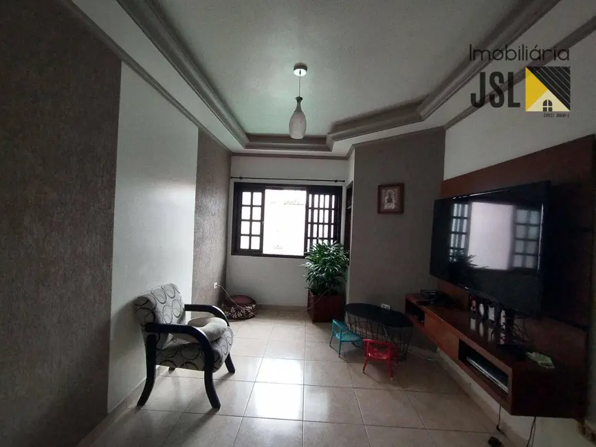 Foto 2 de Sobrado com 3 quartos à venda, 180m2 em Parque Residencial Maria Elmira, Cacapava - SP