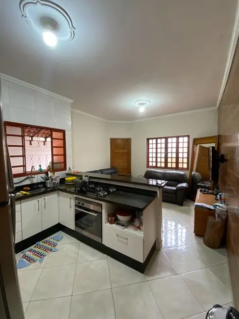 Foto 5 de Casa com 2 quartos à venda, 182m2 em Cacapava - SP