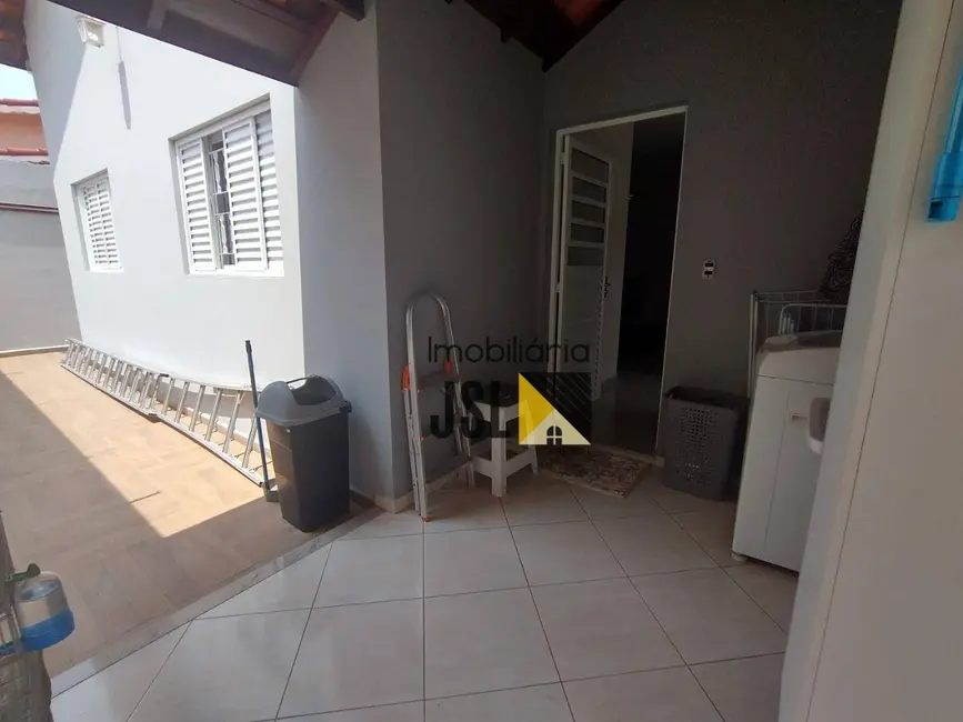 Casa com 3 quartos à venda, 236m2 em Borda da Mata, Cacapava - SP - imagem 4 Foto 4 de Casa com 3 quartos à venda, 236m2 em Borda da Mata, Cacapava - SP