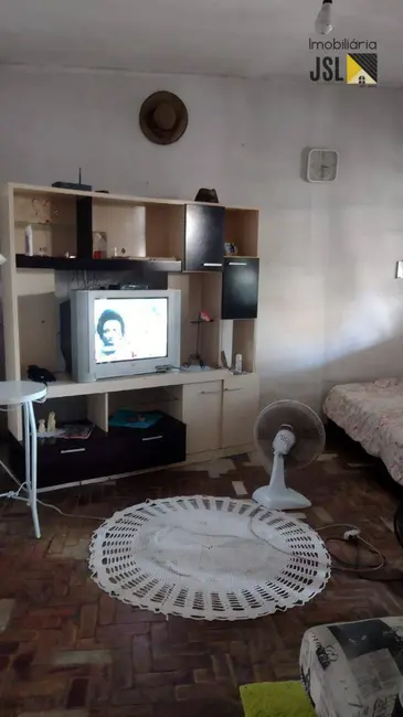 Casa com 3 quartos à venda, 300m2 em Vila Antônio Augusto Luiz, Cacapava - SP - imagem 6 Foto 6 de Casa com 3 quartos à venda, 300m2 em Vila Antônio Augusto Luiz, Cacapava - SP