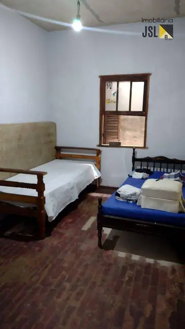 Casa com 3 quartos à venda, 300m2 em Vila Antônio Augusto Luiz, Cacapava - SP - imagem 3 Foto 3 de Casa com 3 quartos à venda, 300m2 em Vila Antônio Augusto Luiz, Cacapava - SP