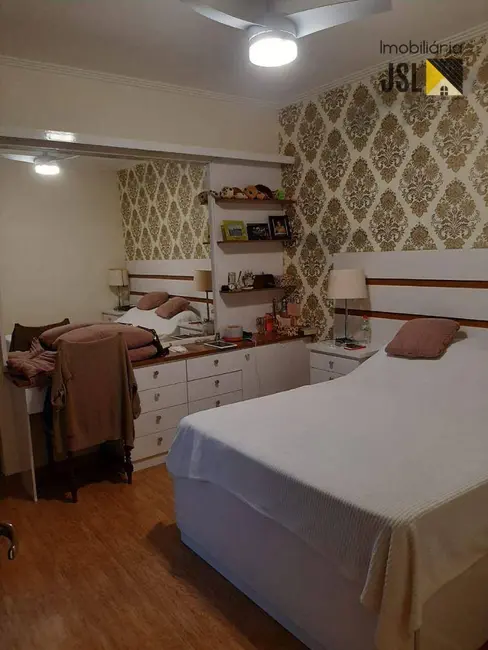 Foto 3 de Sobrado com 3 quartos à venda, 295m2 em Vila Santos, Cacapava - SP