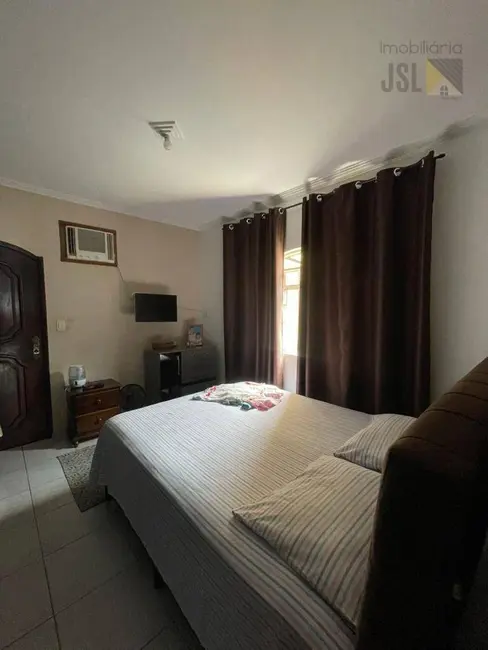 Sobrado com 3 quartos à venda, 300m2 em Vila Galvão, Cacapava - SP - imagem 6 Foto 6 de Sobrado com 3 quartos à venda, 300m2 em Vila Galvão, Cacapava - SP