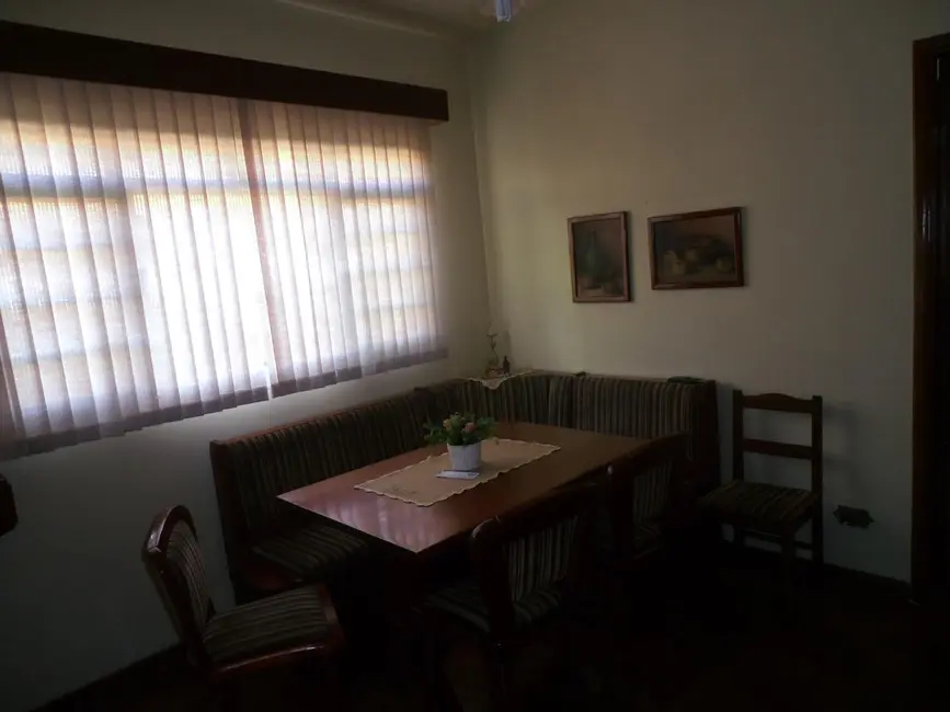 Foto 9 de Casa com 3 quartos à venda, 290m2 em Vila Santos, Cacapava - SP