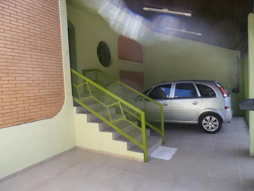 Foto 2 de Casa com 3 quartos à venda, 290m2 em Vila Santos, Cacapava - SP