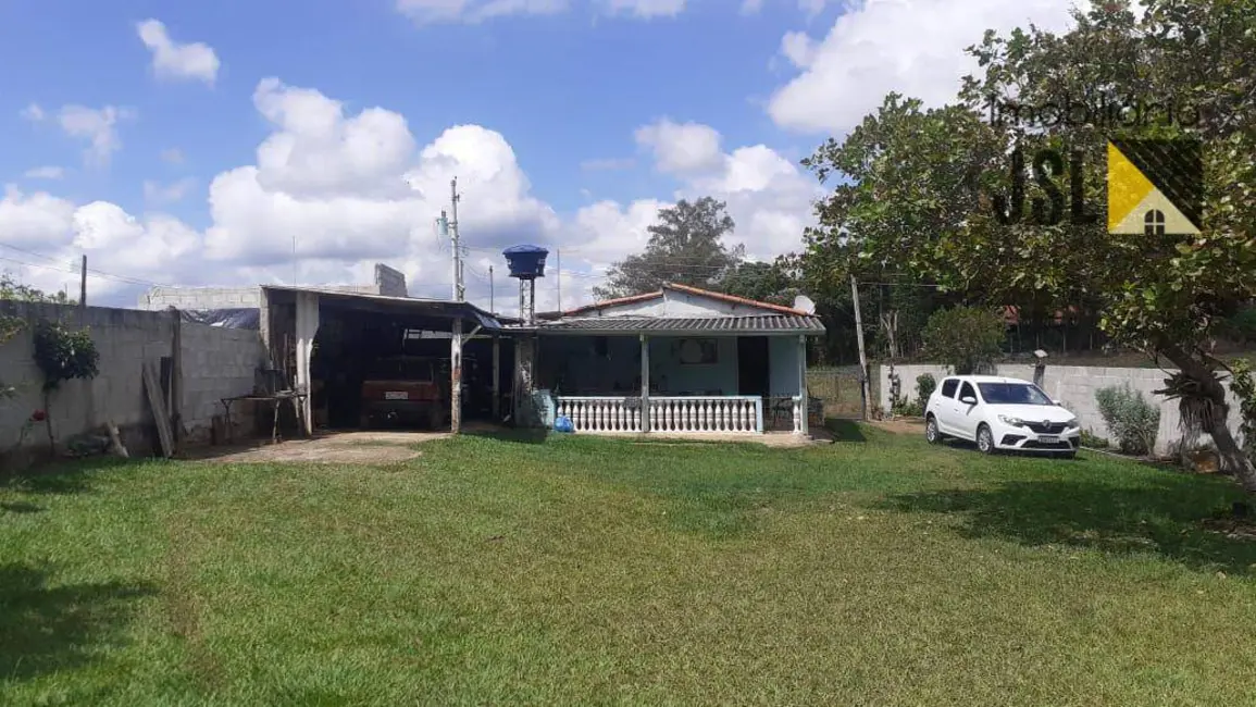 Foto 3 de Chácara com 2 quartos à venda, 1000m2 em Guamirim, Cacapava - SP