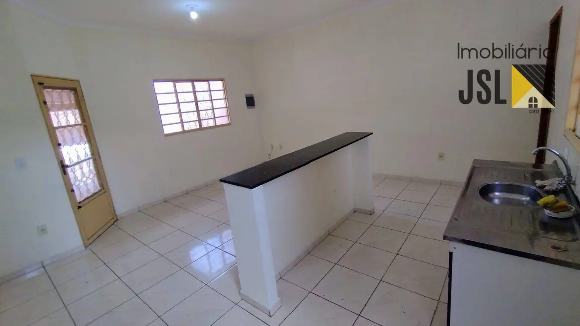 Foto 4 de Casa com 3 quartos à venda, 125m2 em Village das Flores, Cacapava - SP