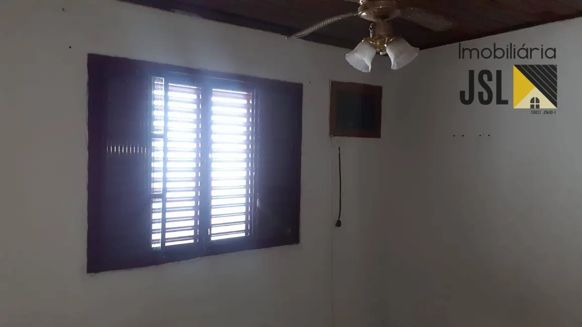 Foto 1 de Casa com 2 quartos à venda, 223m2 em Vila Santos, Cacapava - SP