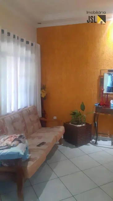 Sobrado com 3 quartos à venda, 170m2 em Jardim São José, Cacapava - SP - imagem 8 Foto 8 de Sobrado com 3 quartos à venda, 170m2 em Jardim São José, Cacapava - SP