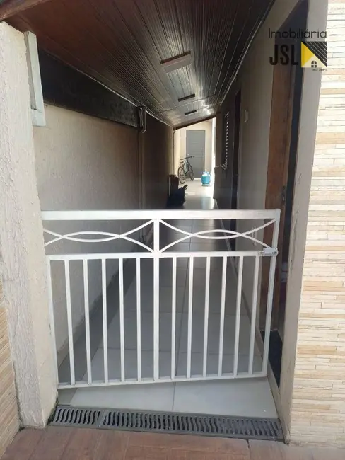 Foto 3 de Casa com 2 quartos à venda, 240m2 em Parque Residencial Maria Elmira, Cacapava - SP