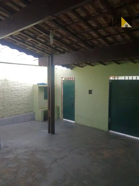 Foto 1 de Casa com 2 quartos à venda, 180m2 em Parque Residencial Nova Caçapava, Cacapava - SP