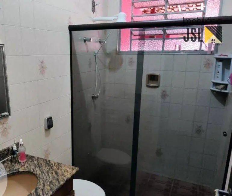 Foto 4 de Sobrado com 3 quartos à venda, 250m2 em Vila Santos, Cacapava - SP