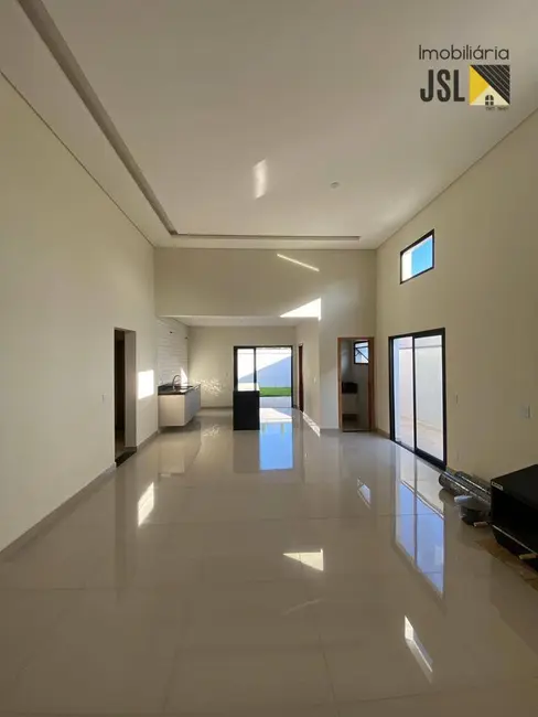 Foto 2 de Casa de Condomínio com 3 quartos à venda, 300m2 em Cacapava - SP