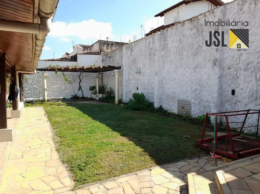 Foto 3 de Casa com 3 quartos à venda, 975m2 em Vila Resende, Cacapava - SP