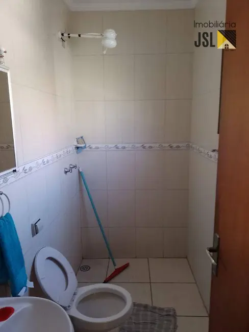 Foto 2 de Casa com 3 quartos à venda, 290m2 em Vila Santos, Cacapava - SP