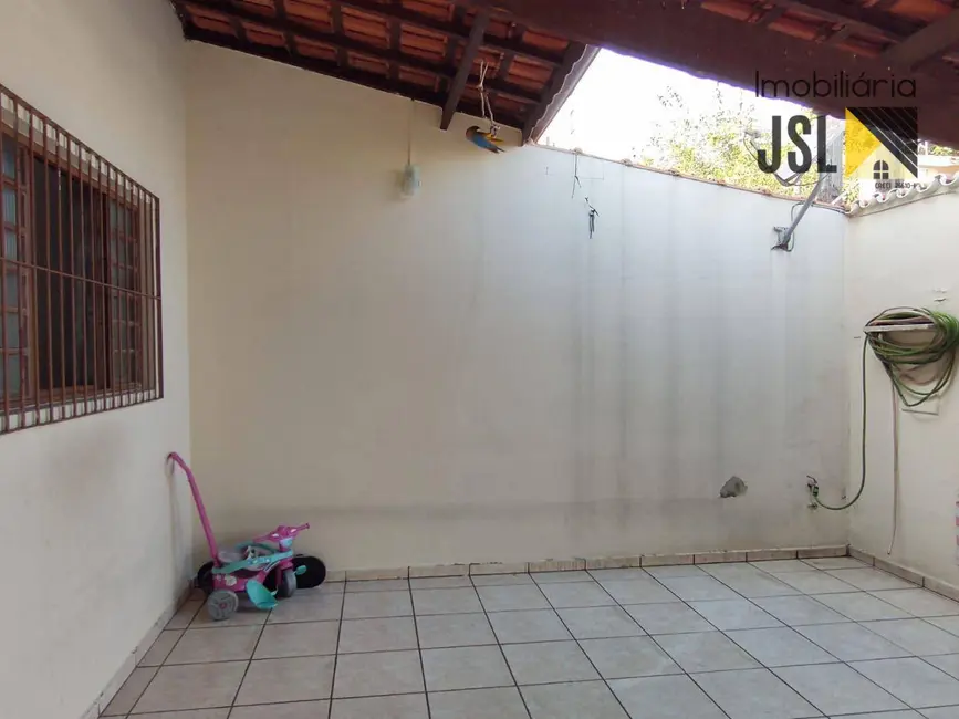 Sobrado com 3 quartos à venda, 125m2 em Vera Cruz, Cacapava - SP - imagem 4 Foto 4 de Sobrado com 3 quartos à venda, 125m2 em Vera Cruz, Cacapava - SP