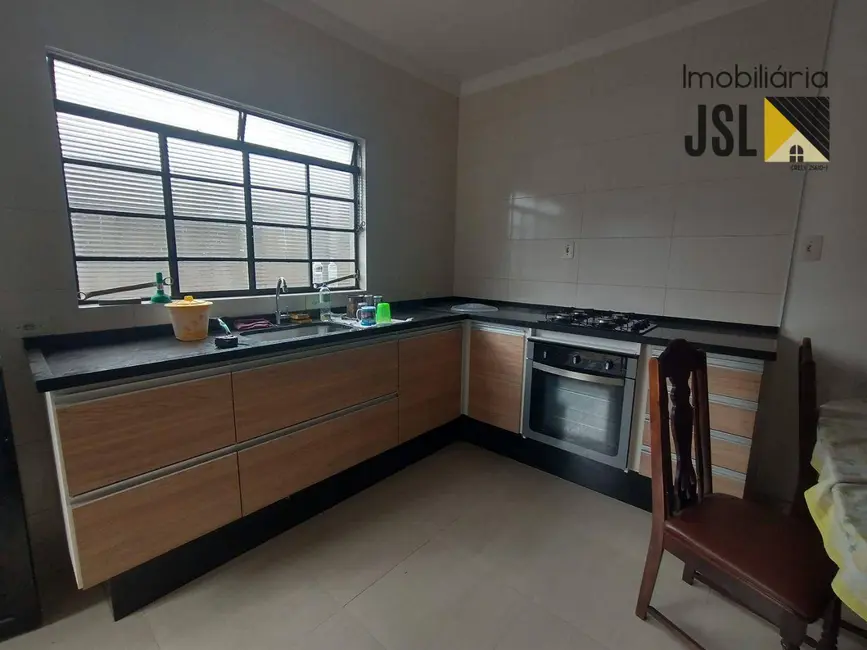 Foto 3 de Casa com 3 quartos à venda, 250m2 em Vila Antônio Augusto Luiz, Cacapava - SP