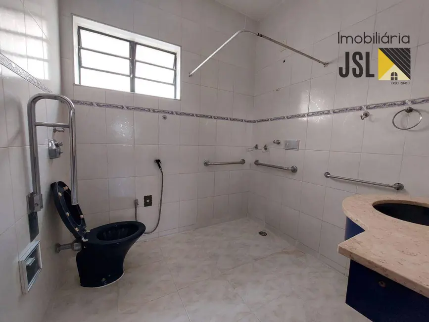 Foto 4 de Sobrado com 4 quartos à venda e para alugar, 463m2 em Vila Resende, Cacapava - SP