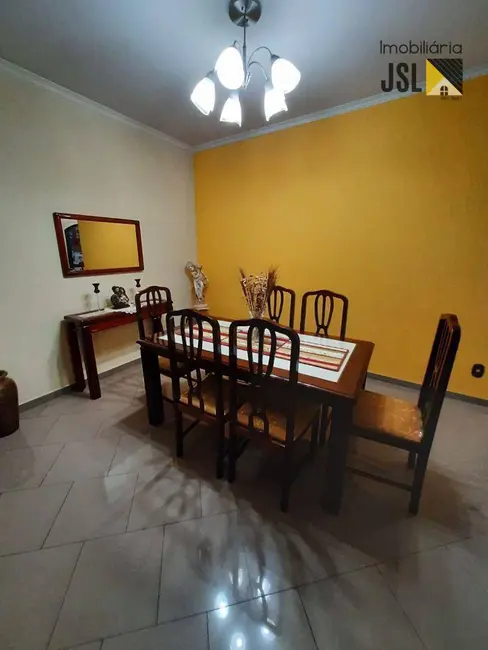 Foto 4 de Sobrado com 3 quartos à venda, 250m2 em Vila Antônio Augusto Luiz, Cacapava - SP