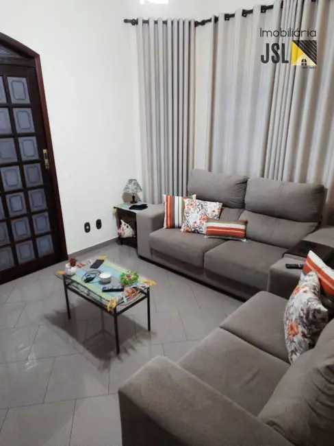 Foto 5 de Sobrado com 3 quartos à venda, 250m2 em Vila Antônio Augusto Luiz, Cacapava - SP