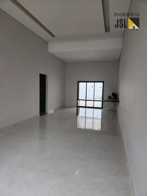 Foto 1 de Casa com 3 quartos à venda, 250m2 em Village das Flores, Cacapava - SP