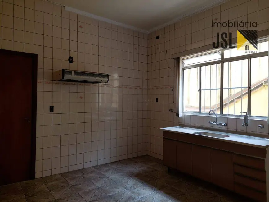 Foto 7 de Sobrado com 4 quartos à venda, 300m2 em Jardim São José, Cacapava - SP