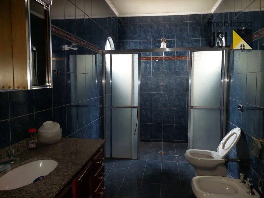 Foto 5 de Sobrado com 4 quartos à venda, 300m2 em Jardim São José, Cacapava - SP