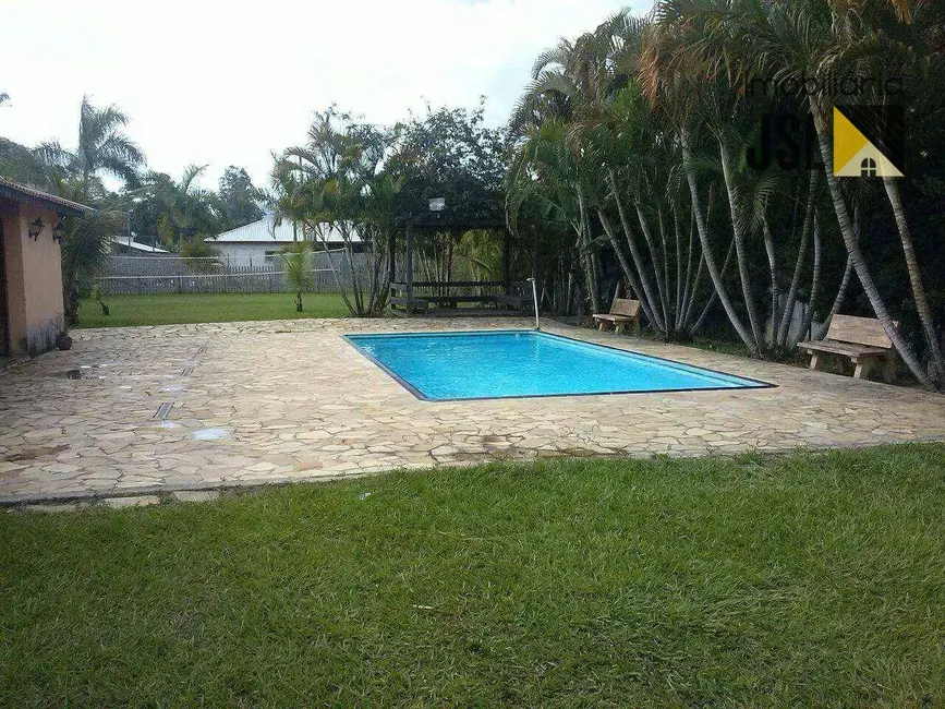 Chácara com 2 quartos à venda, 1731m2 em Boa Vista, Cacapava - SP - imagem 3 Foto 3 de Chácara com 2 quartos à venda, 1731m2 em Boa Vista, Cacapava - SP