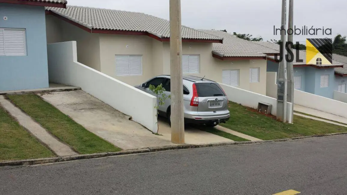 Foto 1 de Casa de Condomínio com 2 quartos à venda, 127m2 em Vila Bandeirantes, Cacapava - SP