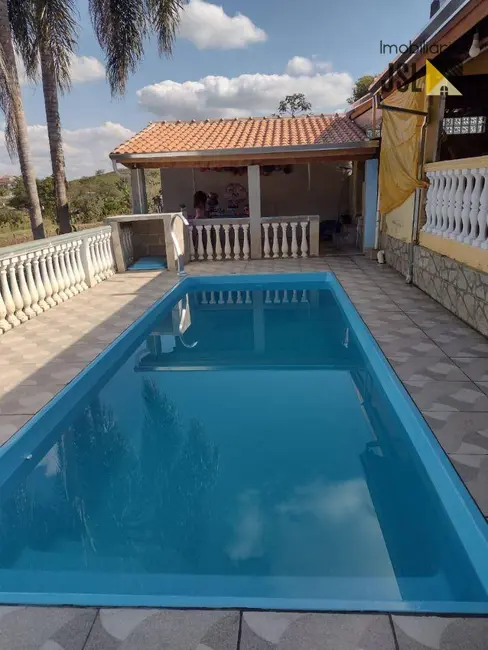 Chácara com 4 quartos à venda, 2000m2 em São João da Boa Vista, Cacapava - SP - imagem 3 Foto 3 de Chácara com 4 quartos à venda, 2000m2 em São João da Boa Vista, Cacapava - SP