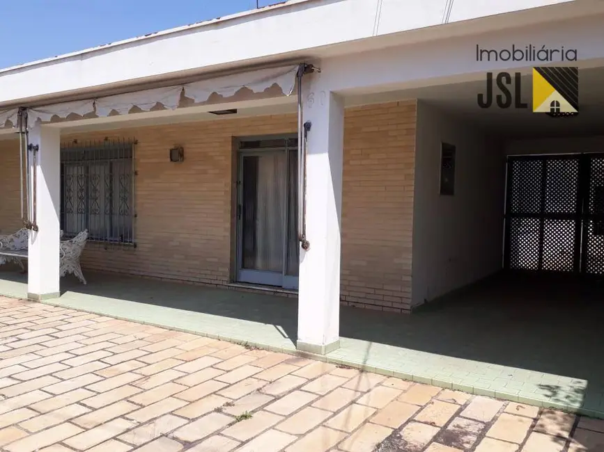 Foto 2 de Casa com 4 quartos à venda, 627m2 em Vila Resende, Cacapava - SP