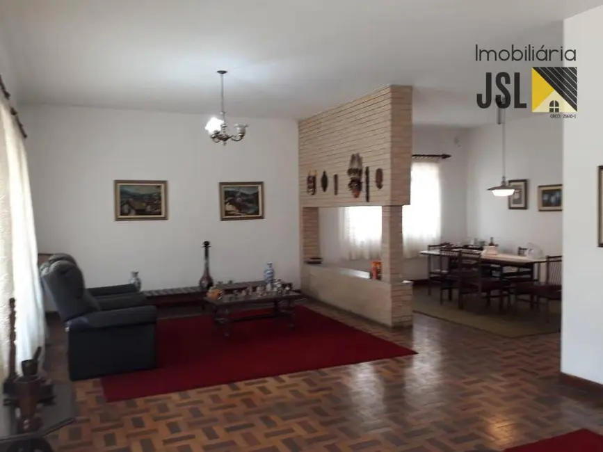 Foto 5 de Casa com 4 quartos à venda, 627m2 em Vila Resende, Cacapava - SP