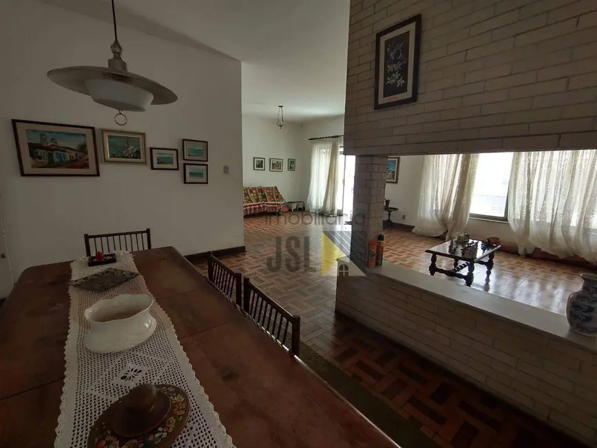 Foto 7 de Casa com 4 quartos à venda, 627m2 em Vila Resende, Cacapava - SP