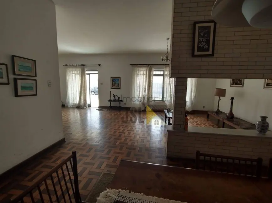 Foto 6 de Casa com 4 quartos à venda, 627m2 em Vila Resende, Cacapava - SP