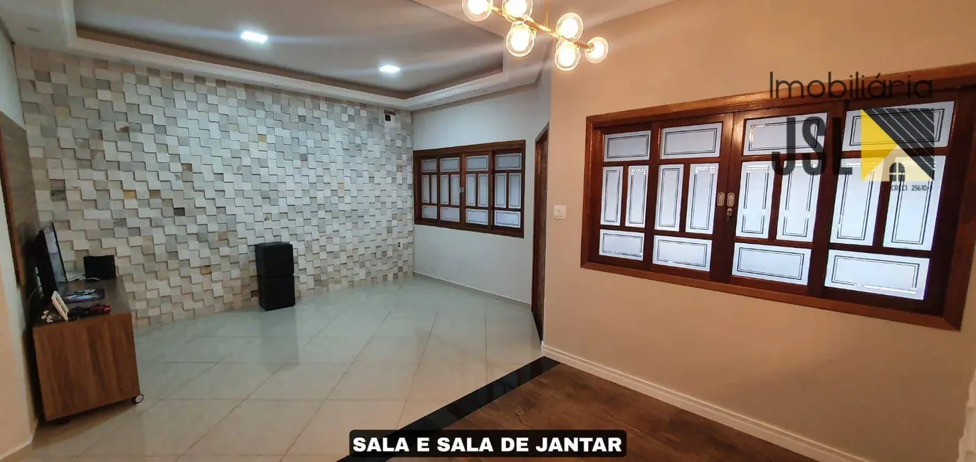 Foto 1 de Sobrado com 4 quartos à venda, 187m2 em Parque Residencial Alvorada, Cacapava - SP