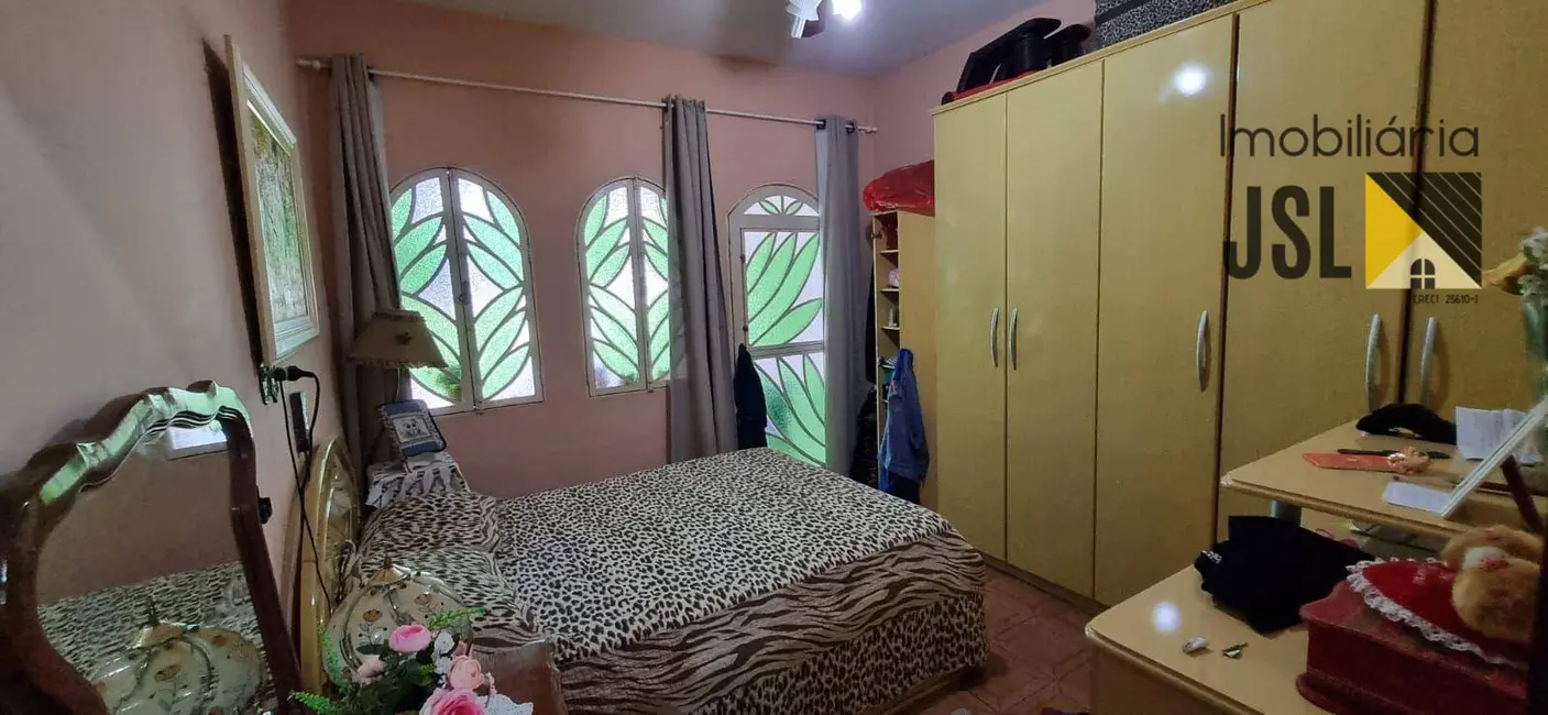 Sobrado com 3 quartos à venda, 125m2 em Vila Antônio Augusto Luiz, Cacapava - SP - imagem 3 Foto 3 de Sobrado com 3 quartos à venda, 125m2 em Vila Antônio Augusto Luiz, Cacapava - SP