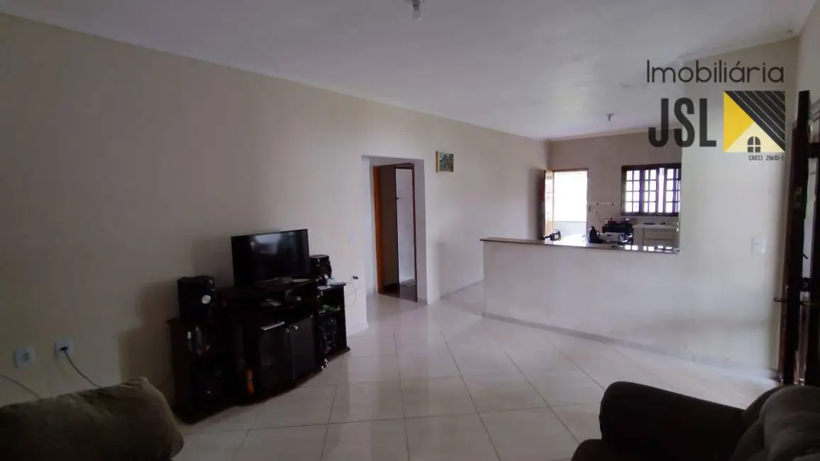 Foto 2 de Chácara com 3 quartos à venda, 1500m2 em Pousada Bandeirantes, Cacapava - SP