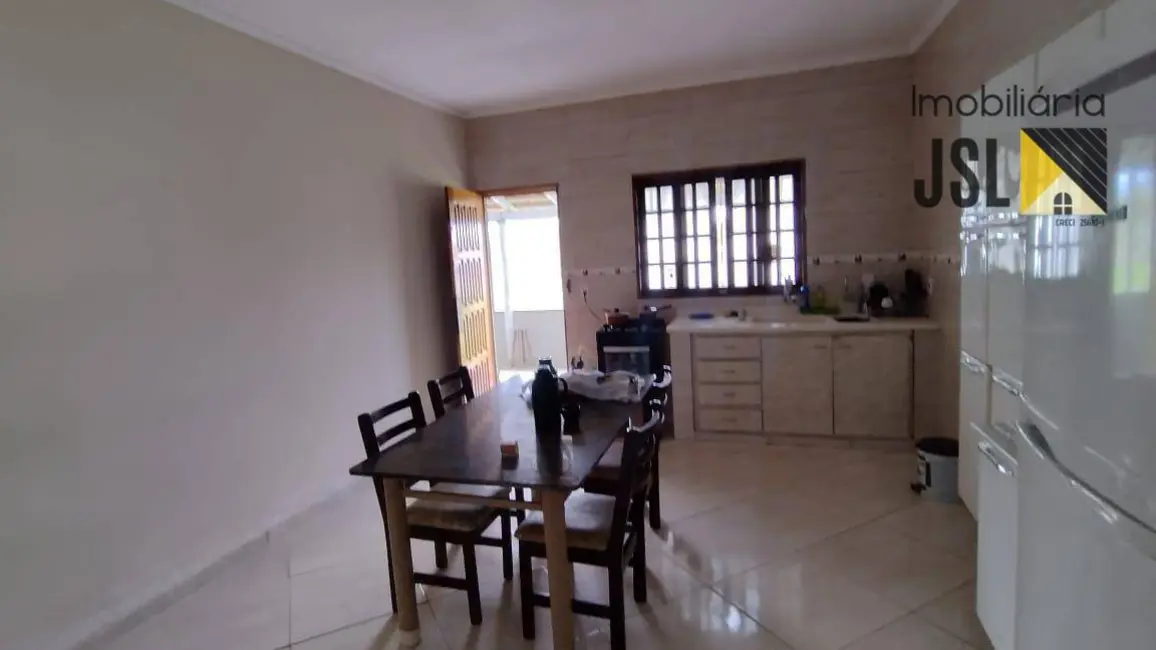 Foto 1 de Chácara com 3 quartos à venda, 1500m2 em Pousada Bandeirantes, Cacapava - SP