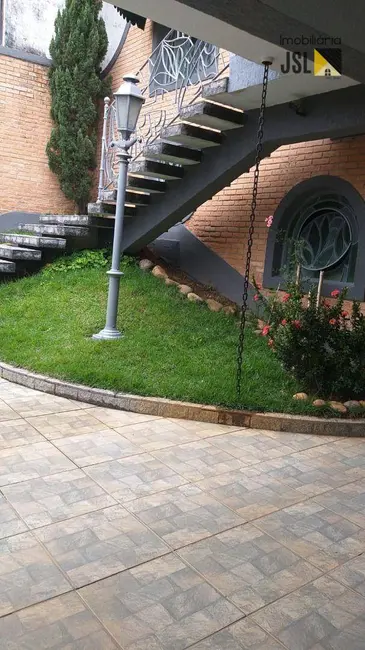 Casa com 3 quartos à venda, 300m2 em Vila São João, Cacapava - SP - imagem 3 Foto 3 de Casa com 3 quartos à venda, 300m2 em Vila São João, Cacapava - SP