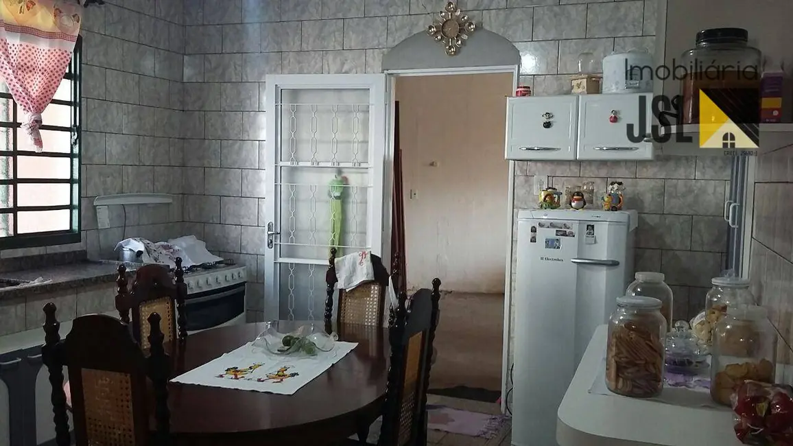 Foto 3 de Chácara com 3 quartos à venda, 2000m2 em Cacapava - SP