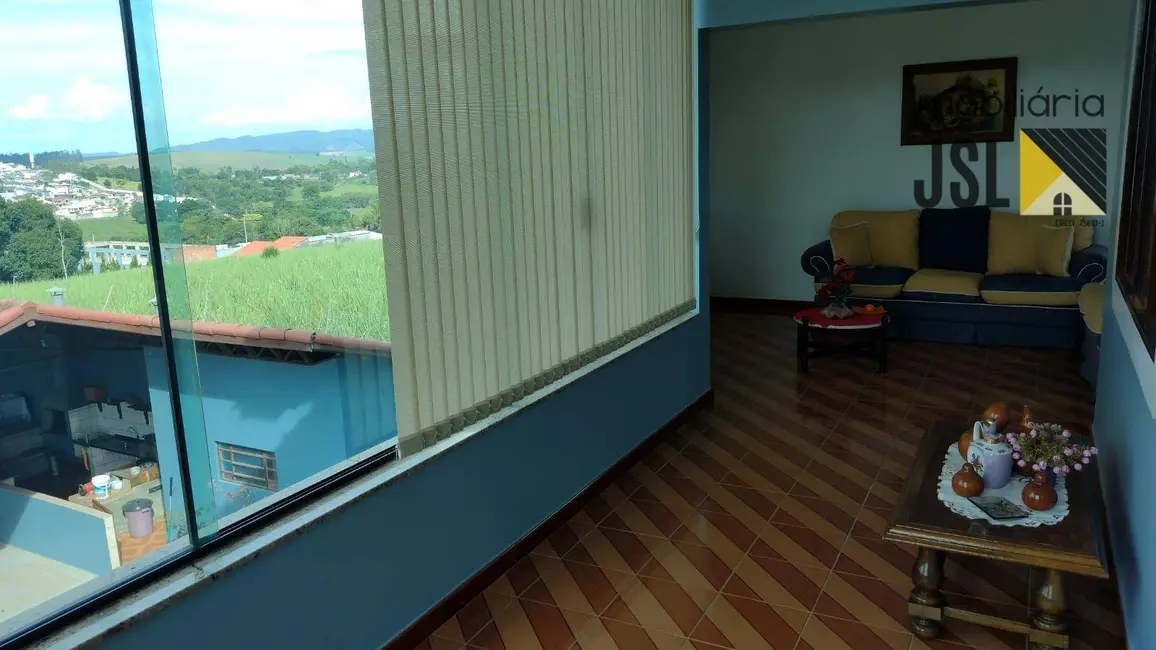 Chácara com 4 quartos à venda, 4000m2 em Sítio Portal Vila Rica, Cacapava - SP - imagem 4 Foto 4 de Chácara com 4 quartos à venda, 4000m2 em Sítio Portal Vila Rica, Cacapava - SP