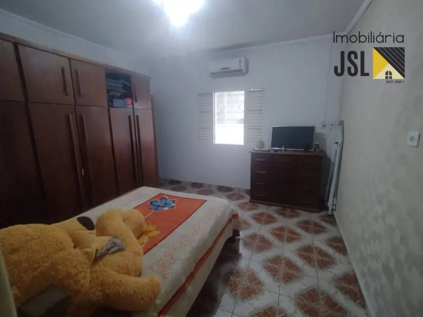 Foto 2 de Sobrado com 3 quartos à venda e para alugar, 300m2 em Centro, Cacapava - SP