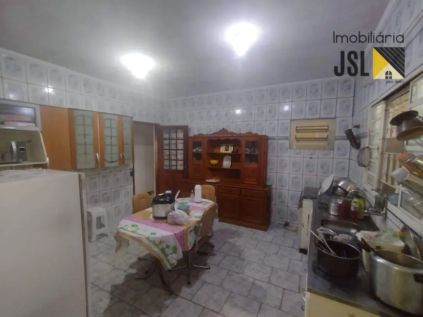 Foto 3 de Sobrado com 3 quartos à venda e para alugar, 300m2 em Centro, Cacapava - SP