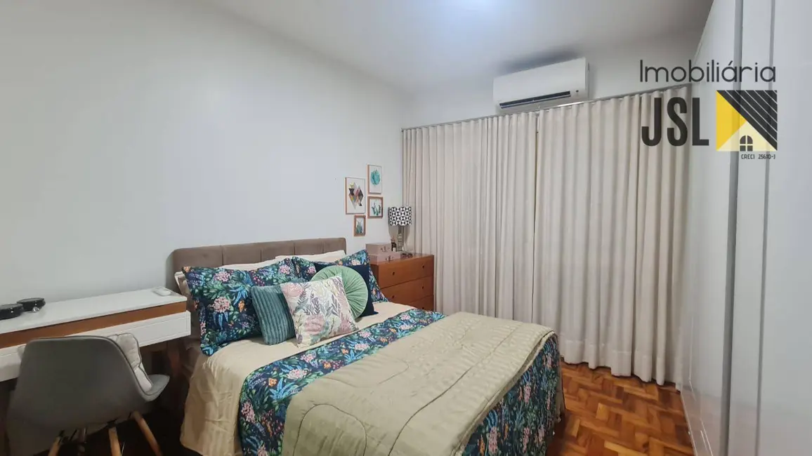 Foto 2 de Sobrado com 3 quartos à venda, 245m2 em Jardim São José, Cacapava - SP