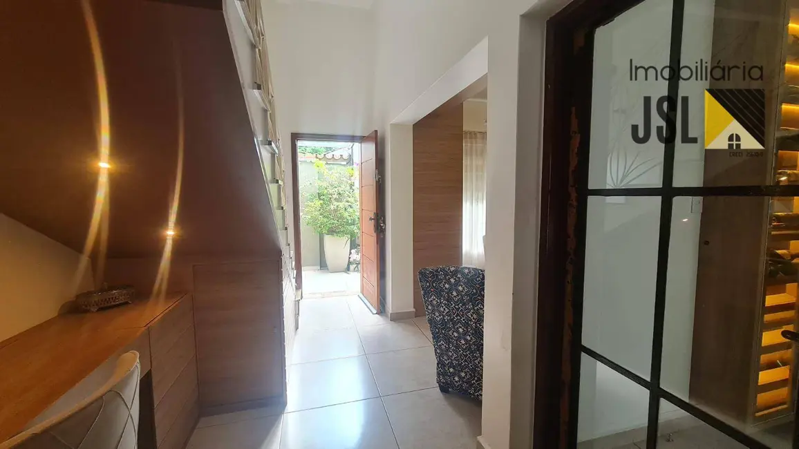 Foto 8 de Sobrado com 3 quartos à venda, 245m2 em Jardim São José, Cacapava - SP