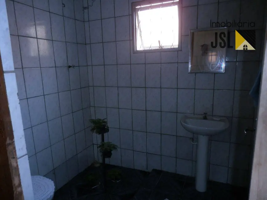 Foto 8 de Sobrado com 2 quartos à venda, 180m2 em Vila Naly, Cacapava - SP