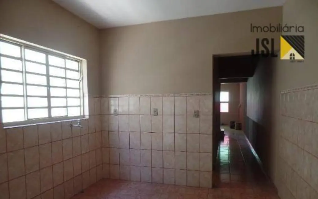 Sobrado com 4 quartos à venda, 125m2 em Piedade, Cacapava - SP - imagem 4 Foto 4 de Sobrado com 4 quartos à venda, 125m2 em Piedade, Cacapava - SP
