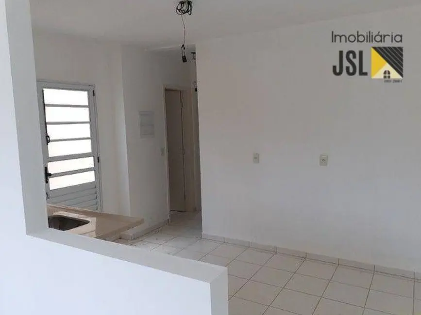 Foto 2 de Casa de Condomínio com 2 quartos à venda, 140m2 em Jambeiro - SP