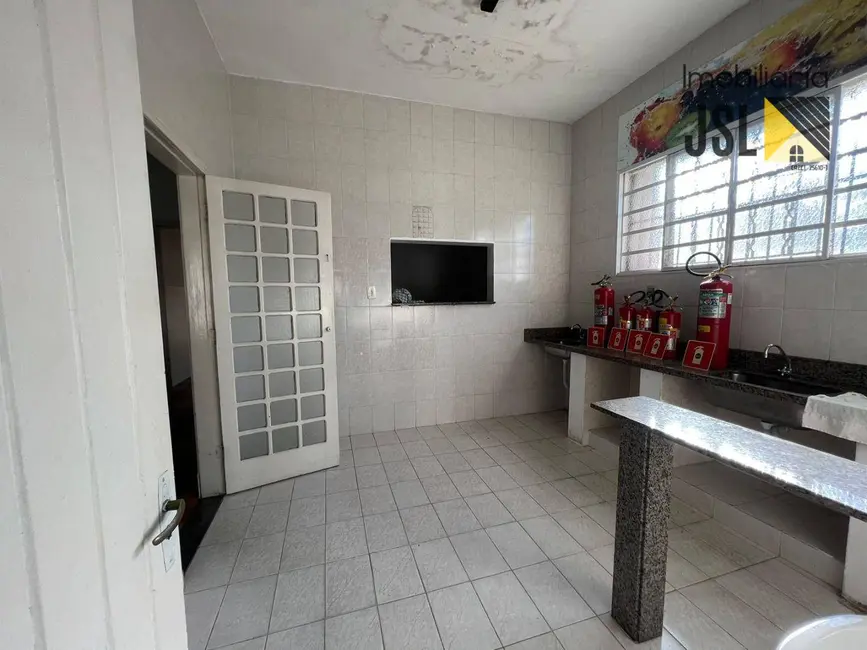 Foto 1 de Casa para alugar, 500m2 em Vila Pantaleão, Cacapava - SP