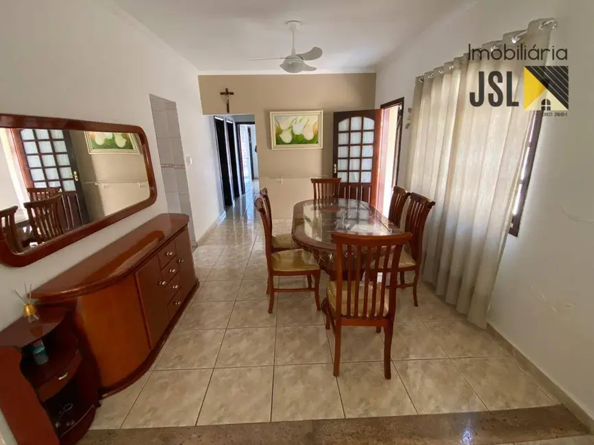 Foto 4 de Casa com 3 quartos à venda, 340m2 em Jardim Maria Cândida, Cacapava - SP